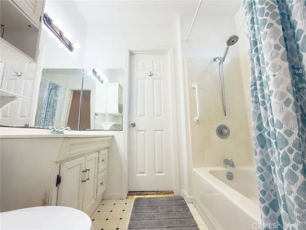 https://cdn.realtyfeed.com/cdn/127/306668033/fd3a137292d130efb0dab10d887a1f0e.webp