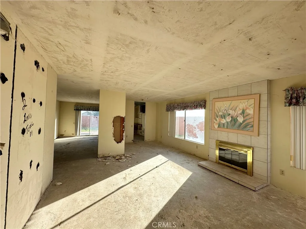 https://cdn.realtyfeed.com/cdn/127/306668060/3b3293f33f9ecf1bfc3cf511784aecb9.webp