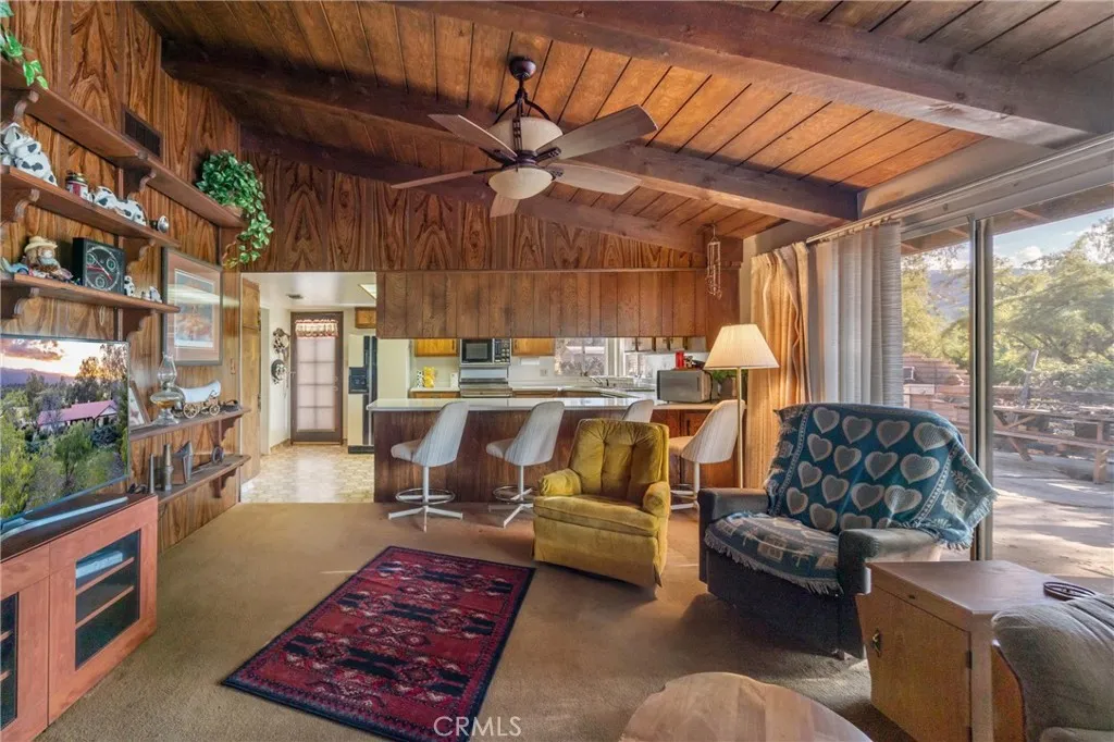 https://cdn.realtyfeed.com/cdn/127/306668089/02ffc1ab50730d82e75bcd1c02b78420.webp