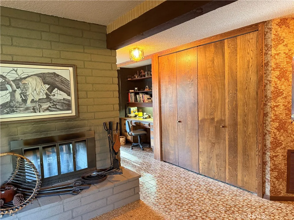 https://cdn.realtyfeed.com/cdn/127/306668089/83d06177480d4560e9a4ef04f5137154.webp