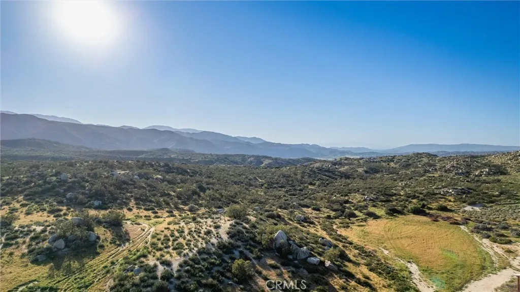 https://cdn.realtyfeed.com/cdn/127/306668089/9fa82d3f65d9711cb151b63a5f59053a.webp