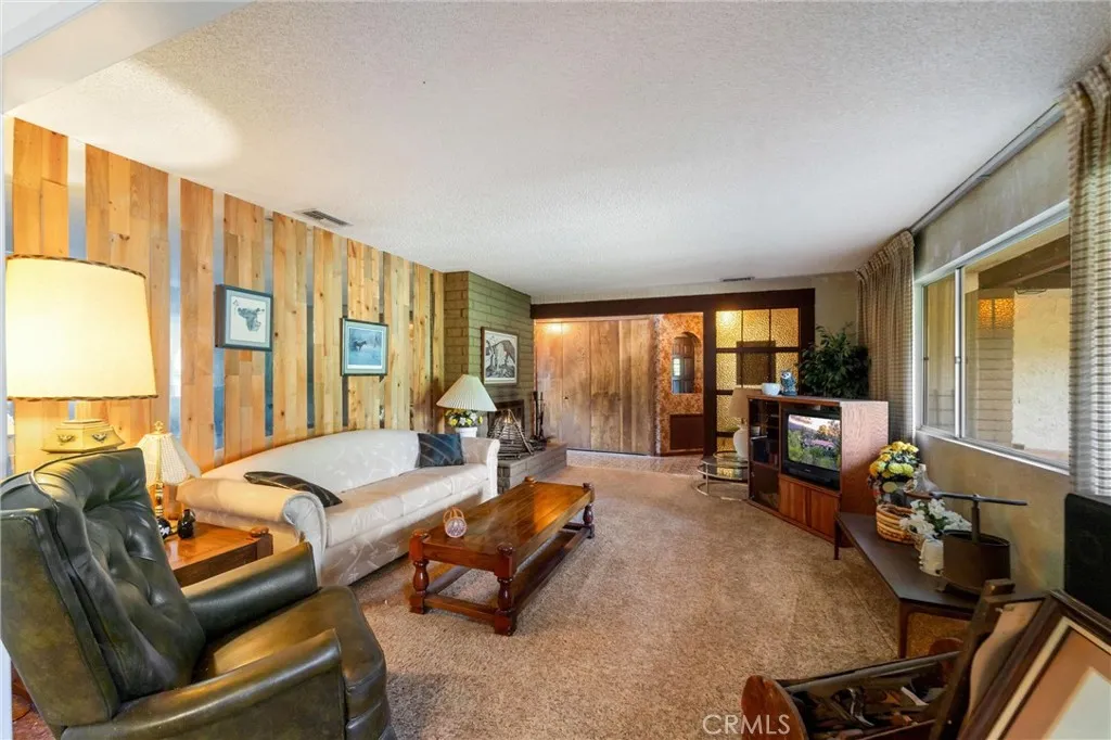 https://cdn.realtyfeed.com/cdn/127/306668089/a8b8eed527d9a93cf31bfaeb584c75d4.webp