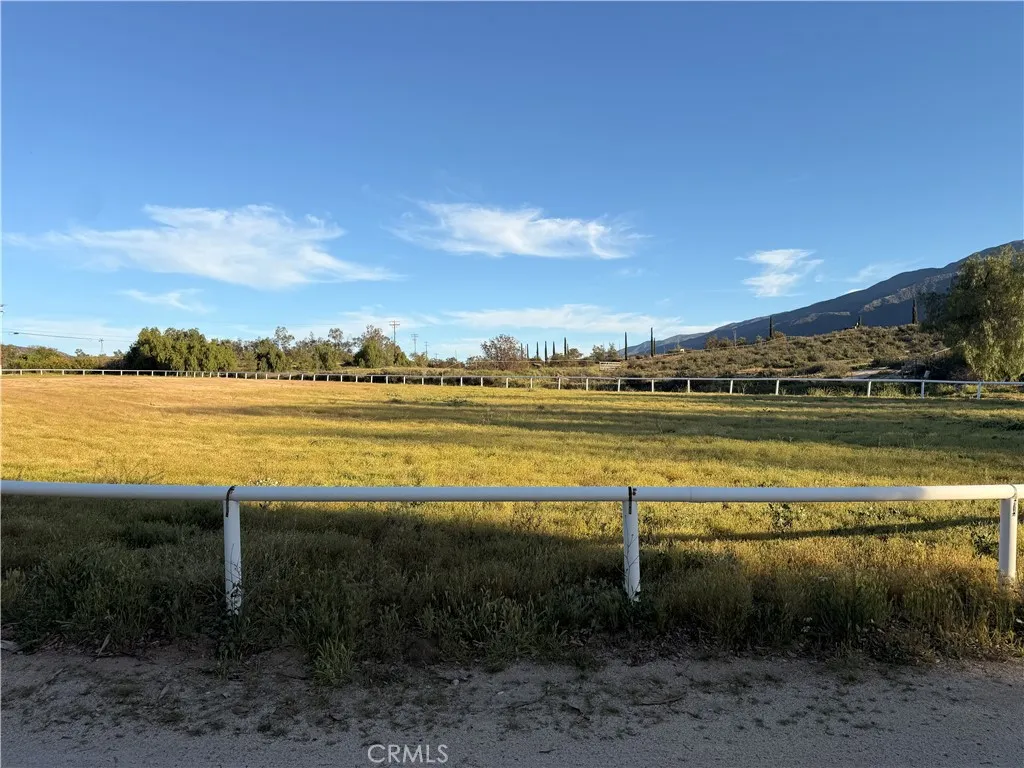 https://cdn.realtyfeed.com/cdn/127/306668089/b70b771cda20495c2a64cde247bba56e.webp
