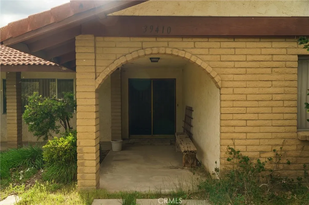 https://cdn.realtyfeed.com/cdn/127/306668089/c8f9226ecff6ace249b765a2732103ee.webp