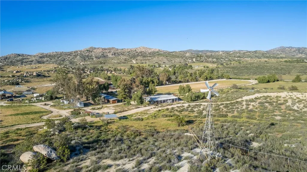 https://cdn.realtyfeed.com/cdn/127/306668089/ed66f473bc59edc60098aa3c6d32fc4d.webp