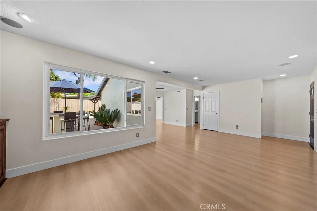 https://cdn.realtyfeed.com/cdn/127/306668112/a315e74d285e87f55c6935eb85cf63d8.webp