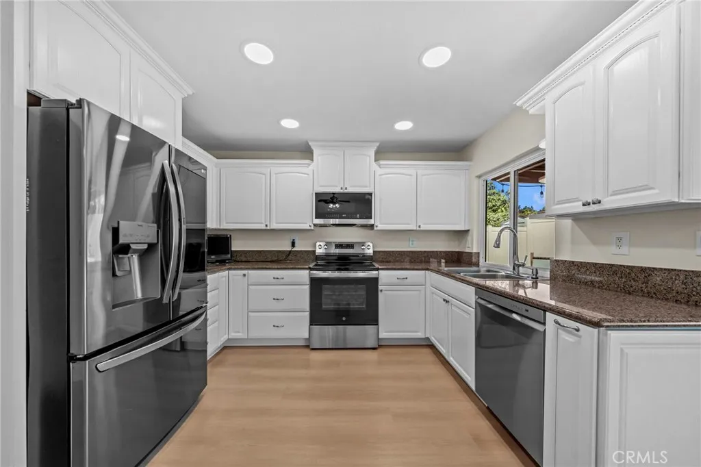 https://cdn.realtyfeed.com/cdn/127/306668112/def059311ef2fa3365b5a35ca720d3aa.webp