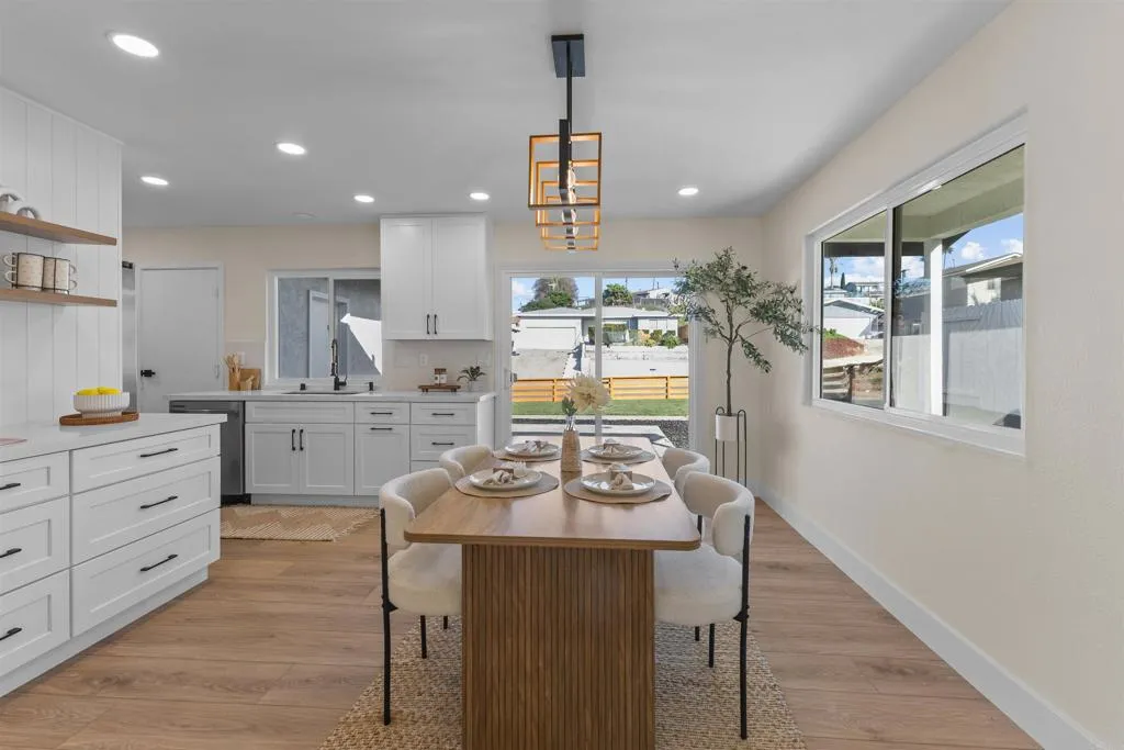 https://cdn.realtyfeed.com/cdn/127/306668132/15fcc3742bf11fc5ea4320dc9981b8d2.webp