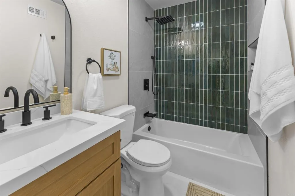 https://cdn.realtyfeed.com/cdn/127/306668132/6990b15d2f7c449adec97b2ff318c6d6.webp