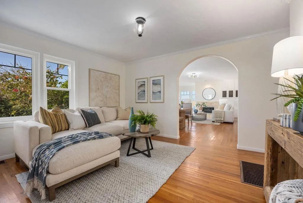 https://cdn.realtyfeed.com/cdn/127/306668144/af451e6d7cacf7d66f39ae3274012947.webp