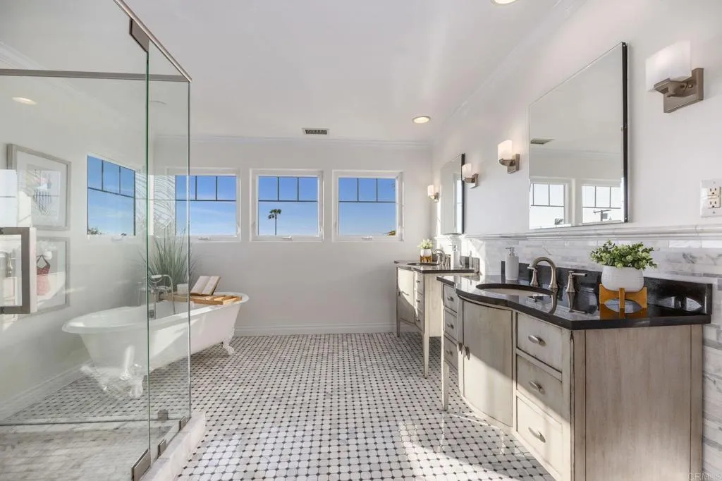 https://cdn.realtyfeed.com/cdn/127/306668144/e7ca70111ad2a8f065577734257a631c.webp