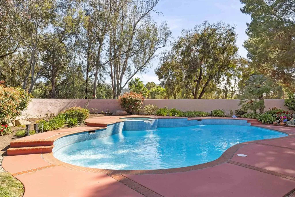 https://cdn.realtyfeed.com/cdn/127/306668149/0e8c544af37ddfc58caa4d516011657e.webp
