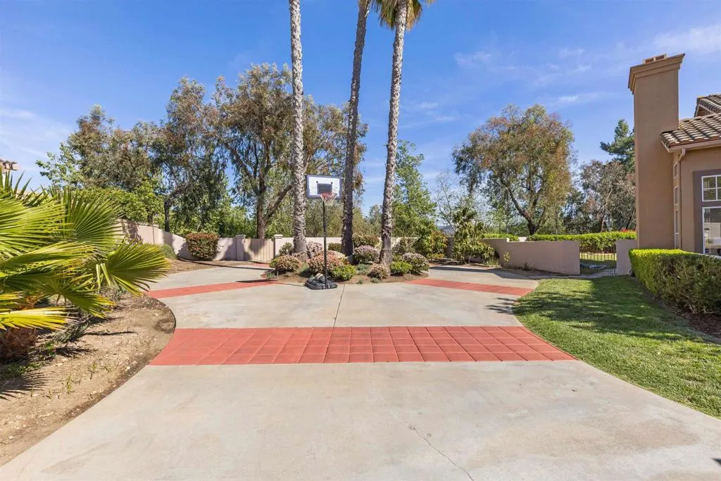 https://cdn.realtyfeed.com/cdn/127/306668149/1bca8d22c23620dc5aee814f43e6354a.webp