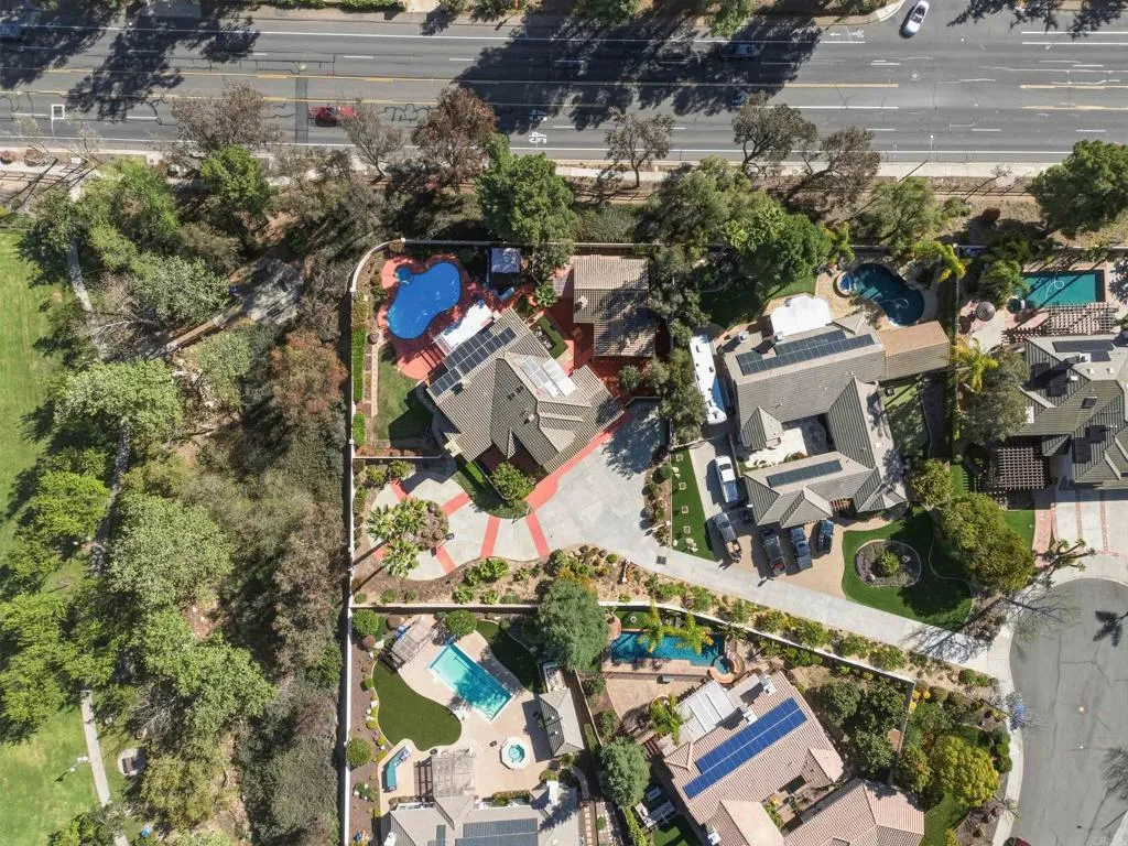 https://cdn.realtyfeed.com/cdn/127/306668149/3f5e5e0e6550fa4ccb5224bad88dde05.webp