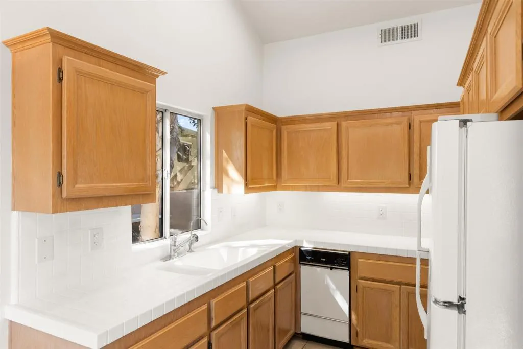 https://cdn.realtyfeed.com/cdn/127/306668149/926d746e10eadb6932c1f9f46824a581.webp