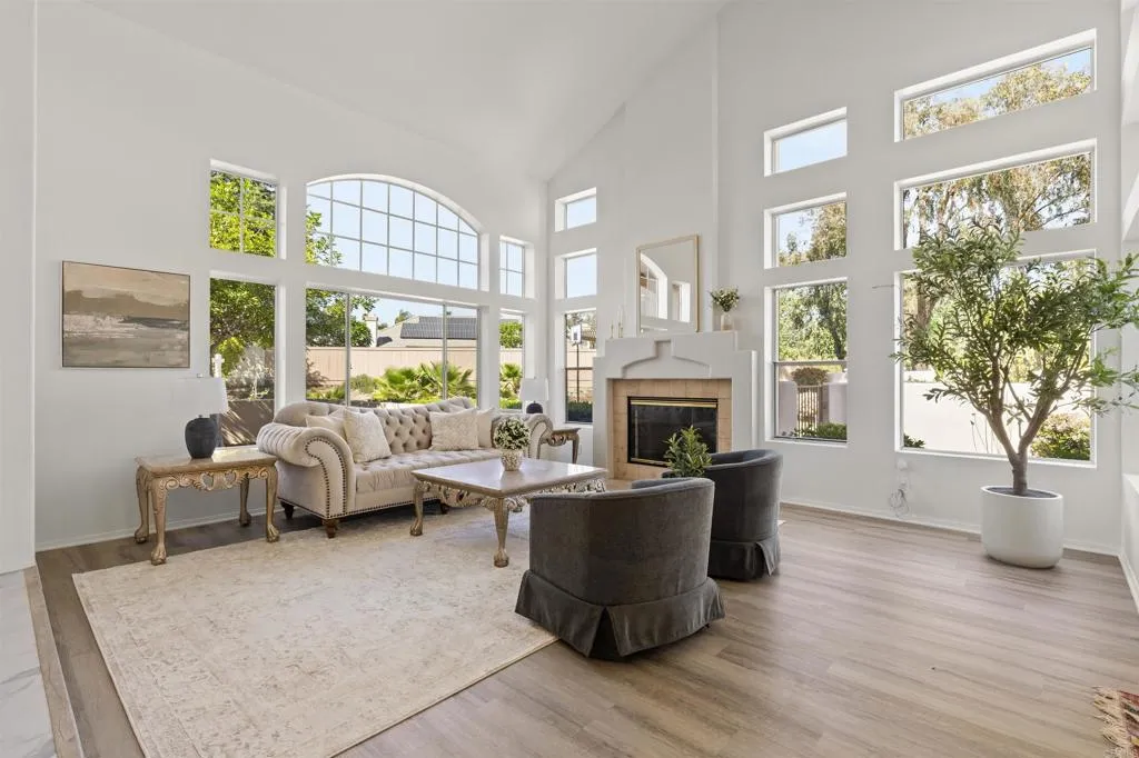 https://cdn.realtyfeed.com/cdn/127/306668149/bb40d157103f343a6be897a2517cbb19.webp