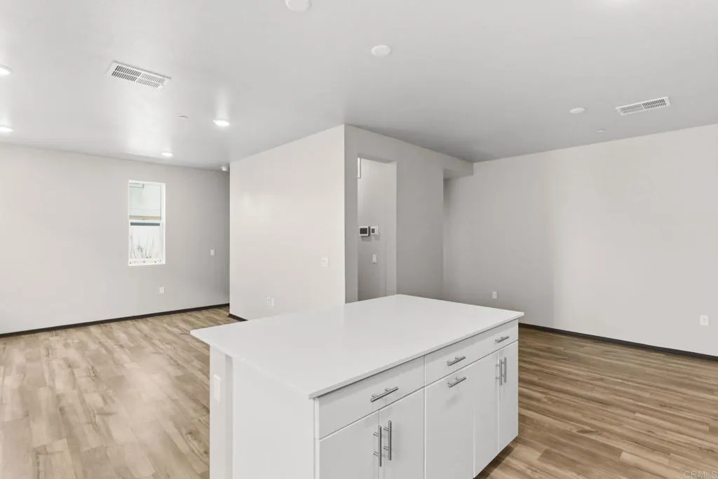 Photo #9: NDP2602497 Listing: Photo #9