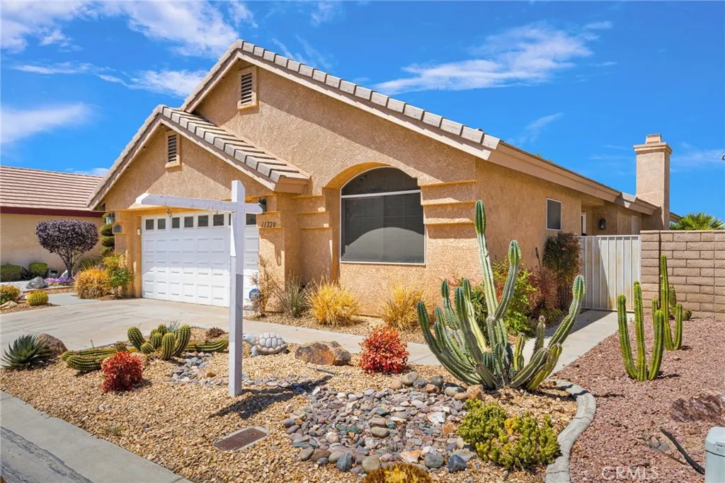 11220 Country Club Drive, Apple Valley, CA 92308 - Photo 3 of 44, Apple Valley, CA