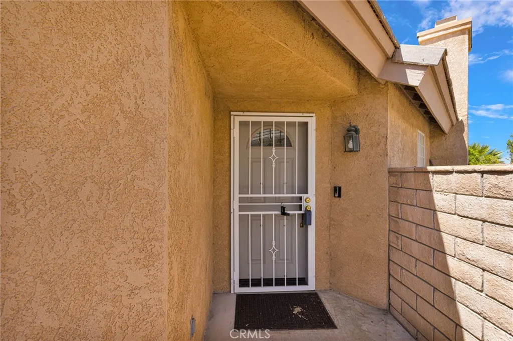 11220 Country Club Drive, Apple Valley, CA 92308 - Photo 5 of 44, Apple Valley, CA