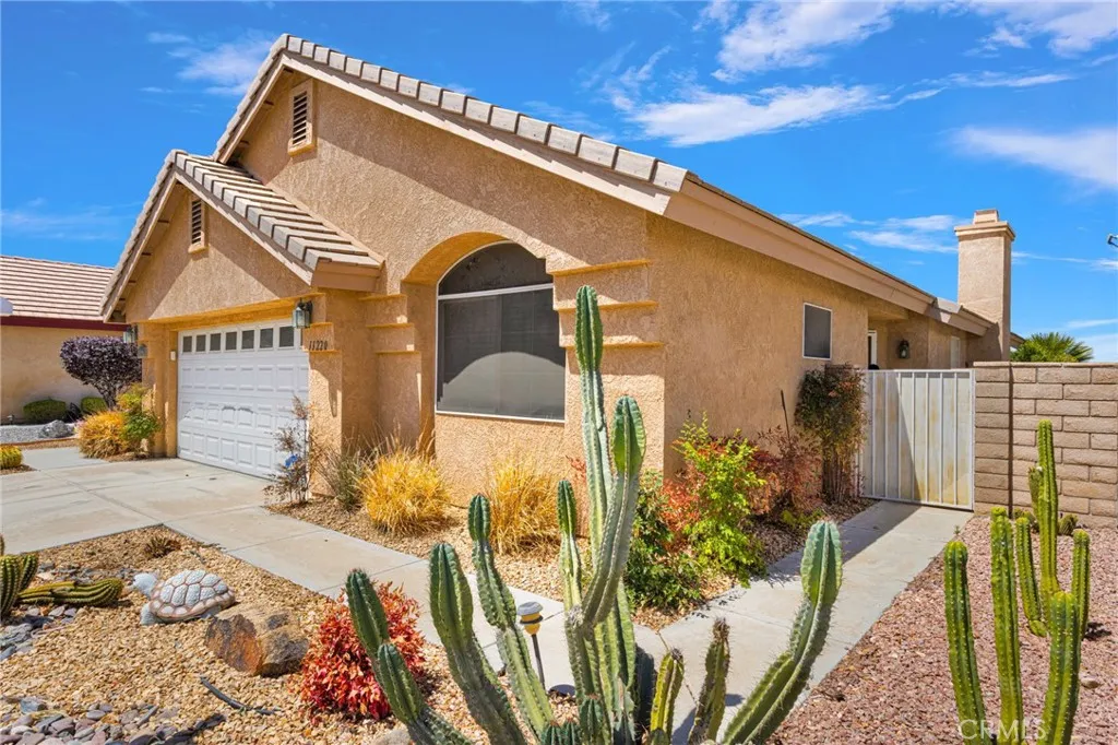 11220 Country Club Drive, Apple Valley, CA 92308 - Photo 4 of 44, Apple Valley, CA