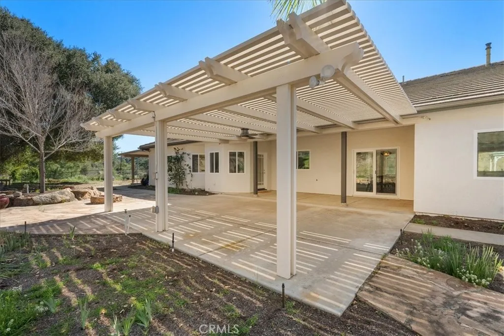 https://cdn.realtyfeed.com/cdn/127/306668228/0e77b4ea33982702168a81b25ab3b406.webp