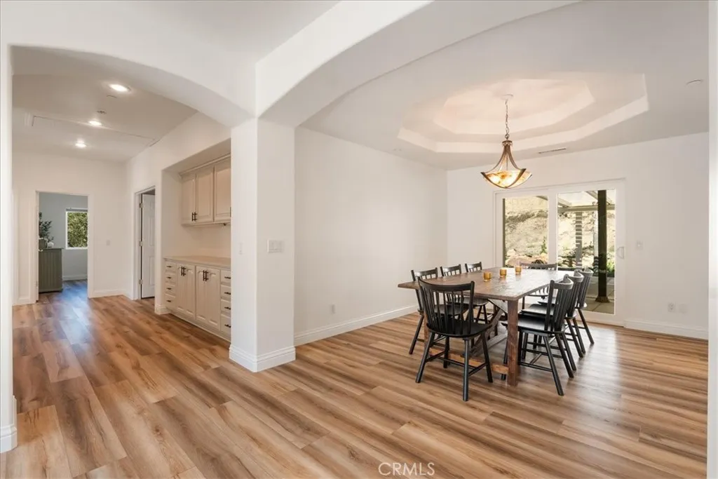 https://cdn.realtyfeed.com/cdn/127/306668228/38f5a98517ca84eb3b5947fd761f2dfe.webp