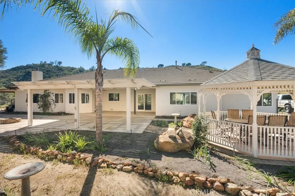 https://cdn.realtyfeed.com/cdn/127/306668228/3ce9ea96073a51cada2f294c8945731f.webp