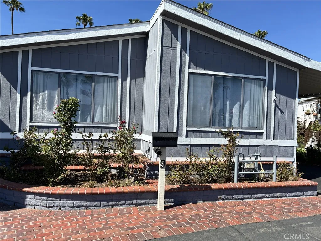 Santa Ana, CA 92704