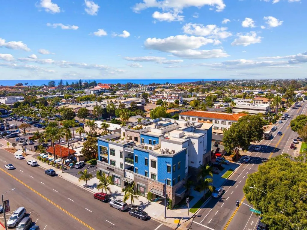 https://cdn.realtyfeed.com/cdn/127/306668283/15303a563c8c2f47ad94c14f5d8f3f99.webp