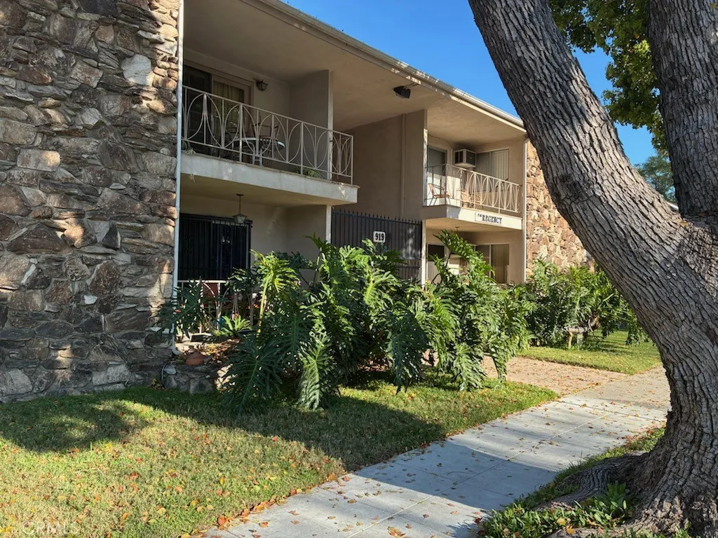 Santa Ana, CA 92701