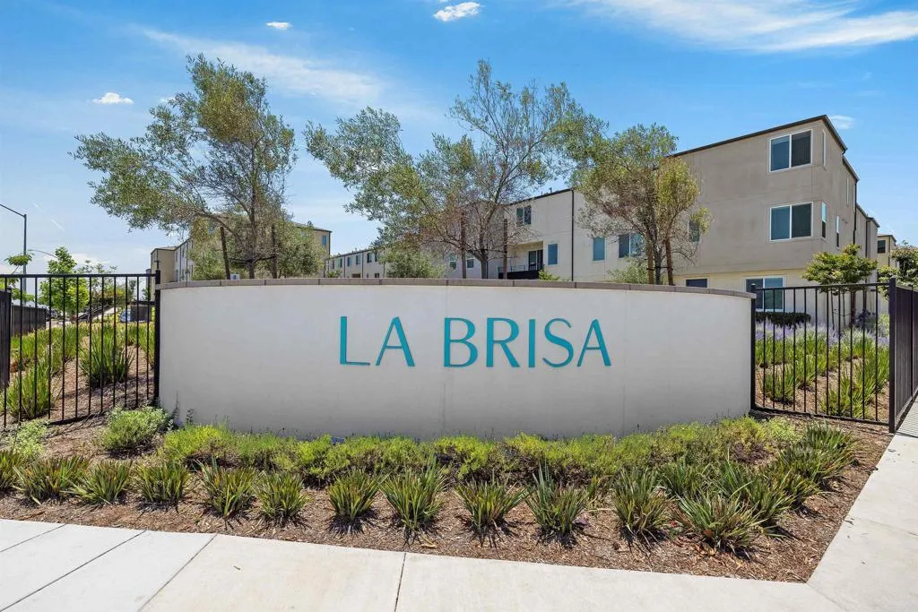 https://cdn.realtyfeed.com/cdn/127/306668291/471f36c27a5d0493d2265037844b8126.webp