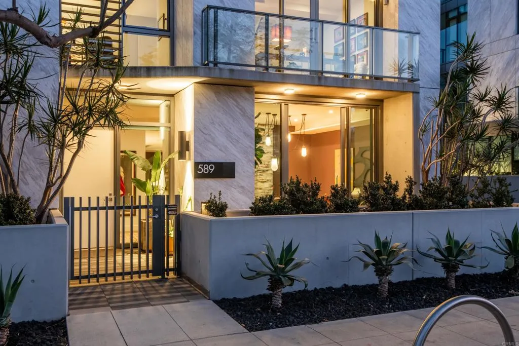 589 Palm Street, San Diego, CA, 92103