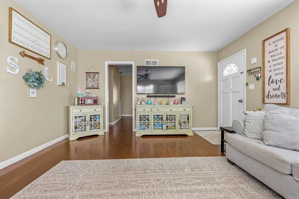 https://cdn.realtyfeed.com/cdn/127/306668344/3a804eab1f484f357265f7e1c3762040.webp