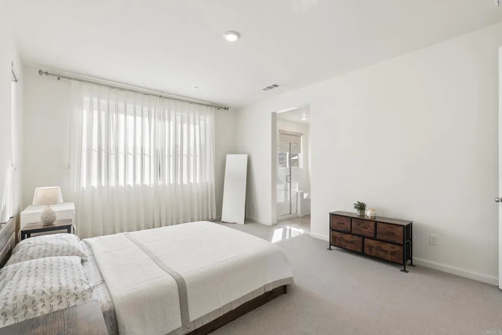 https://cdn.realtyfeed.com/cdn/127/306668345/68f8b2d5773fcb5c9291cab2898a9f0f.webp