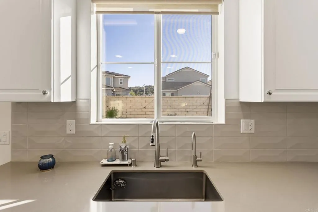 https://cdn.realtyfeed.com/cdn/127/306668345/6dff2432ca50dbbc001bc6870af8027c.webp