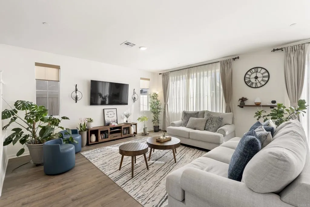 https://cdn.realtyfeed.com/cdn/127/306668345/a1beec512becc53e79b175f916ba4faf.webp