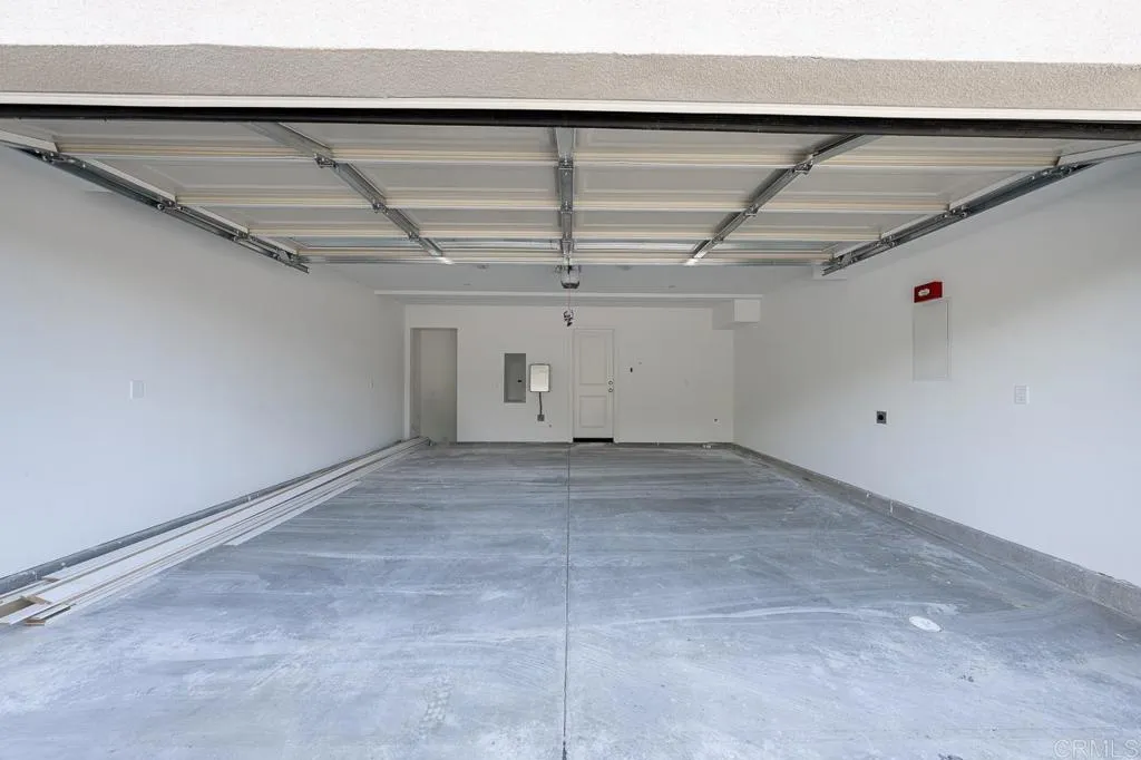 https://cdn.realtyfeed.com/cdn/127/306668352/745d80f15e35499745a85f72552f0ab6.webp
