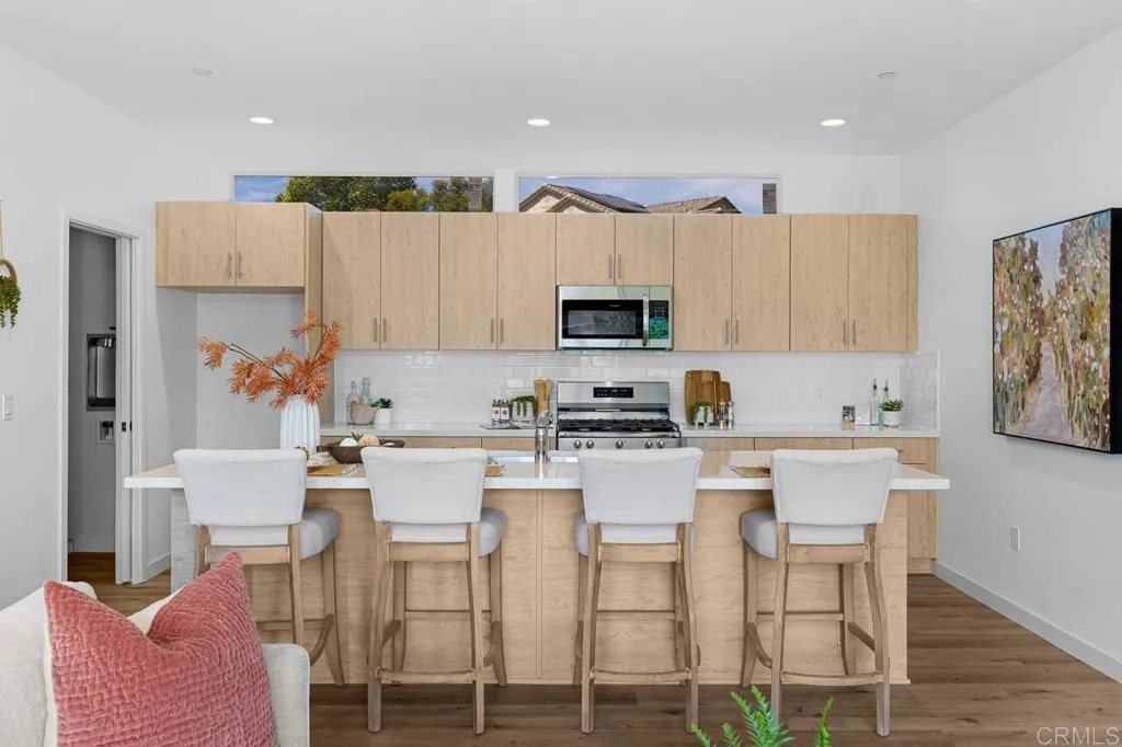 https://cdn.realtyfeed.com/cdn/127/306668352/a6553b288193c811fbac743d221bee3e.webp