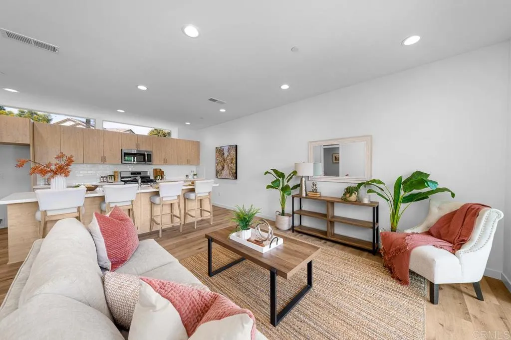 https://cdn.realtyfeed.com/cdn/127/306668352/adc39cd2327556c771f102727f476007.webp