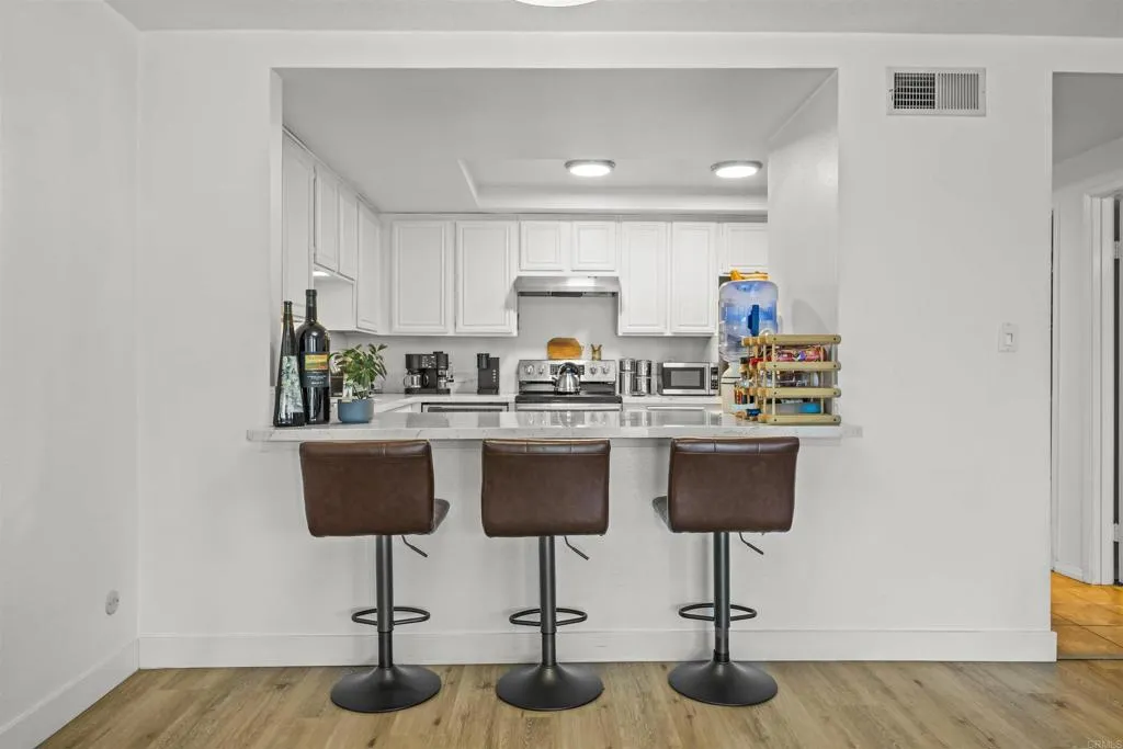 Photo #9: PTP2602024 Listing: Photo #9