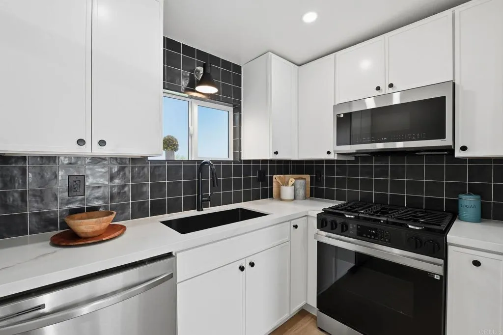 https://cdn.realtyfeed.com/cdn/127/306668401/382a0a69d50541df88a7b34e41a004b2.webp