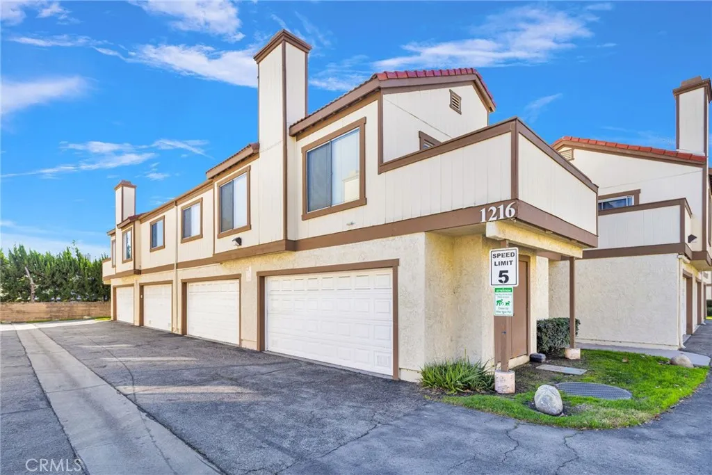 1216 S Cypress Avenue Unit E, Ontario, CA 91762 - Main photo, Ontario, CA