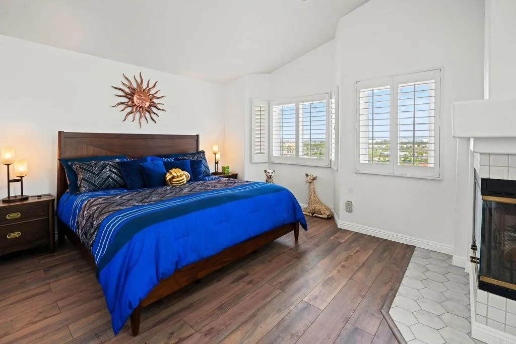 https://cdn.realtyfeed.com/cdn/127/306668471/32d4faef34ea6b9ff18645c5a428e04e.webp