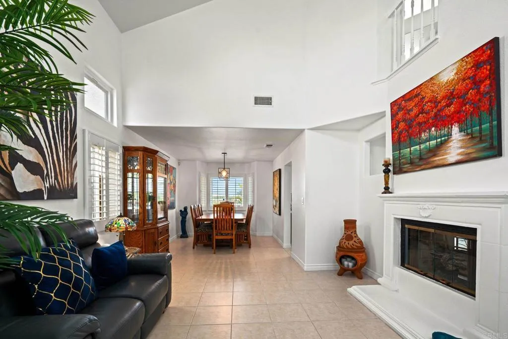 https://cdn.realtyfeed.com/cdn/127/306668471/c73c60f457aded5db76af3ffdec2beaa.webp