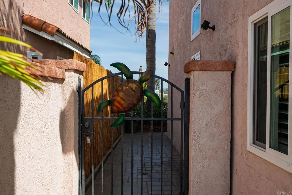 https://cdn.realtyfeed.com/cdn/127/306668471/d9c06aca0deba075dbb1db75117ede49.webp