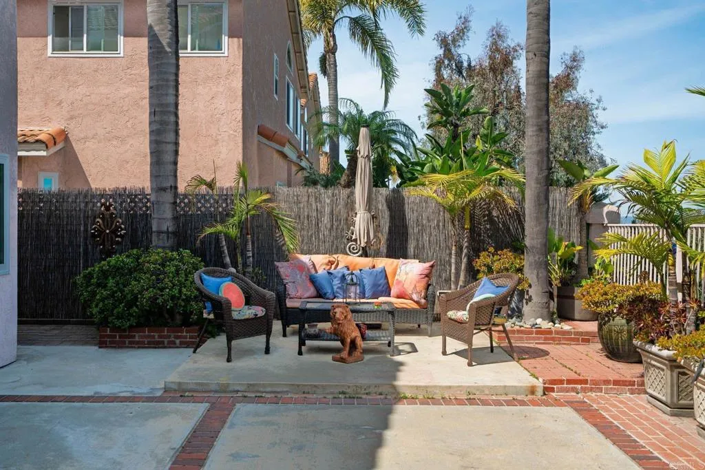 https://cdn.realtyfeed.com/cdn/127/306668471/f6ce1c52567088b9ab95706dc3254c5f.webp