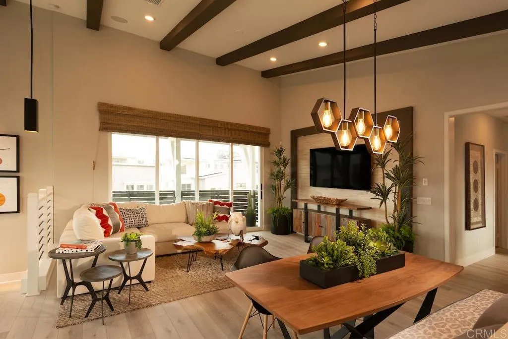 https://cdn.realtyfeed.com/cdn/127/306668479/da10ba3ef20ae57866e60a6b5c9c13ae.webp