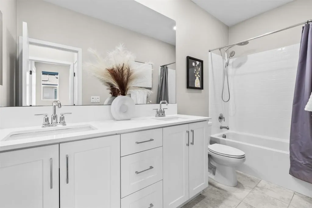https://cdn.realtyfeed.com/cdn/127/306668598/56c7c4b3f9624e377c334a8b5fc9801b.webp