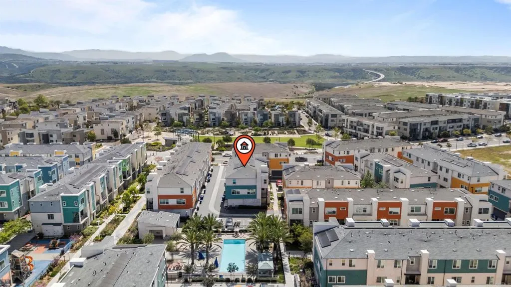 https://cdn.realtyfeed.com/cdn/127/306668598/9dd8f67768f6467734d6bf67a7042876.webp