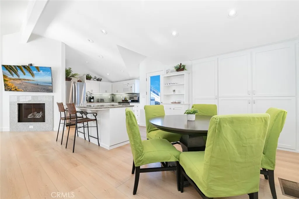 1720 W Oceanfront Unit B, Newport Beach, CA 92663 - Photo 4 of 36, Newport Beach, CA